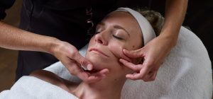 bindweefselmassage Bussum Purity salon voor huidverbetering - Beautysalon Bussum